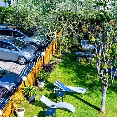 Nirvana Apartments Torbole Sul Garda ภายนอก รูปภาพ