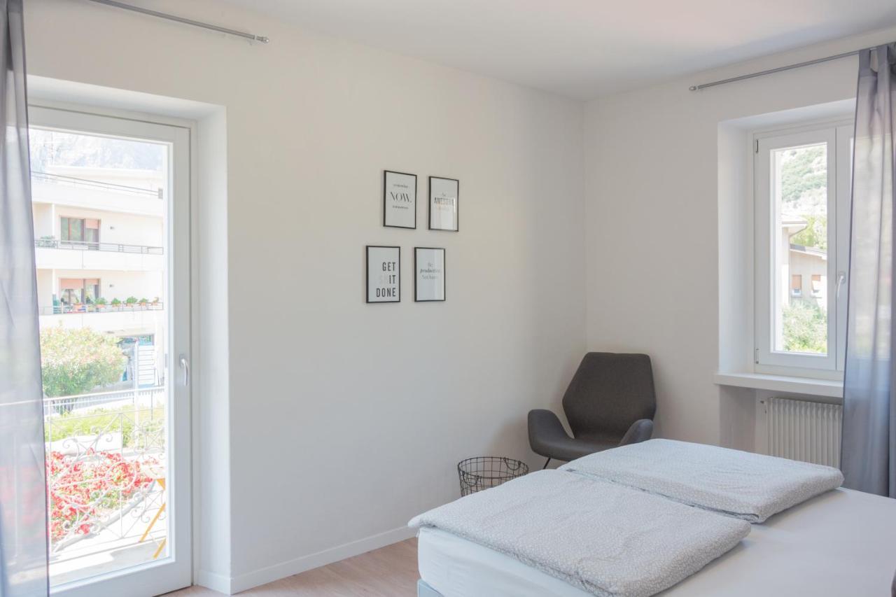 Nirvana Apartments Torbole Sul Garda ภายนอก รูปภาพ