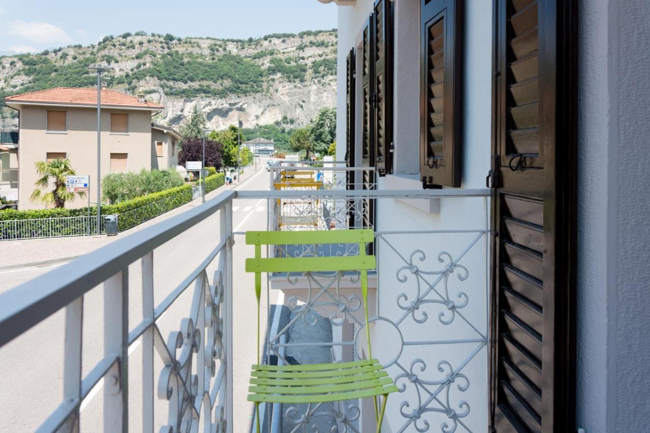 Nirvana Apartments Torbole Sul Garda ภายนอก รูปภาพ